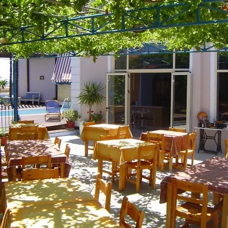Apartment Kourkoumelata