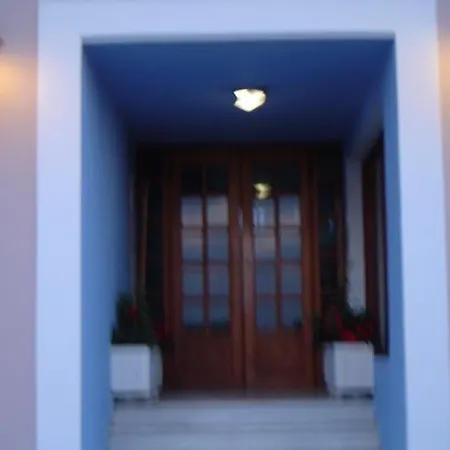 Kourkoumelata Apartment *